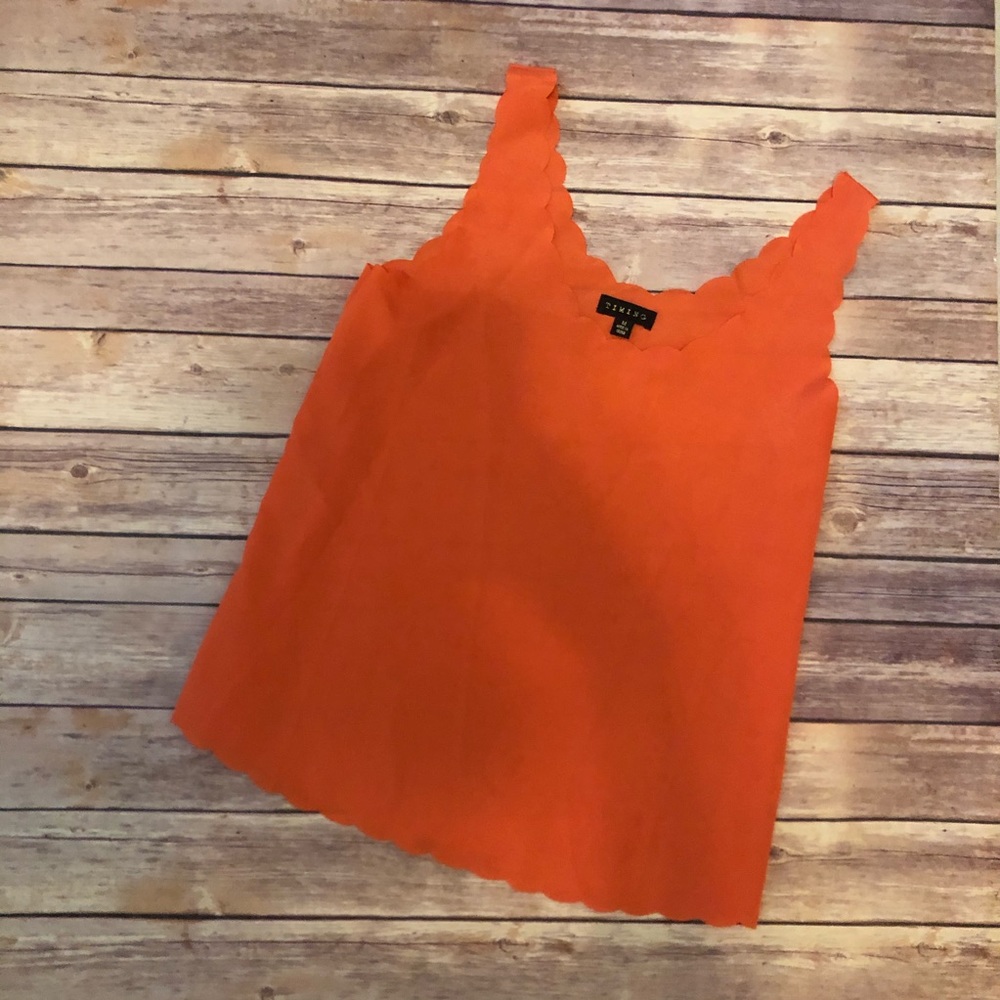 Scallop tank top